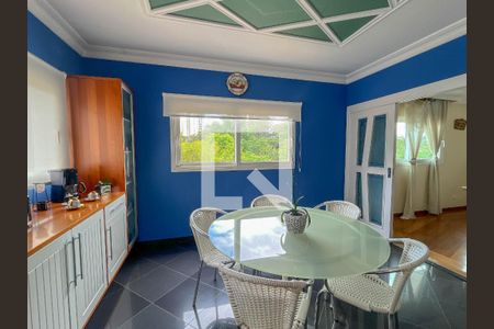Casa à venda com 470m², 5 quartos e 4 vagas Casa à venda com 470m², 5 quartos e 4 vagasCozinha