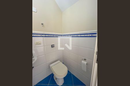 Casa à venda com 470m², 5 quartos e 4 vagas Casa à venda com 470m², 5 quartos e 4 vagasBanheiro 7