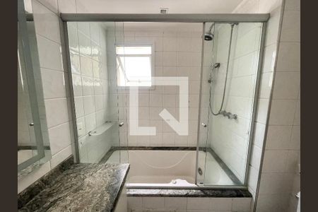 Apartamento à venda com 132m², 4 quartos e 3 vagas Apartamento à venda com 132m², 4 quartos e 3 vagasBanheiro da Suíte