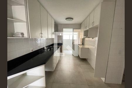 Apartamento à venda com 132m², 4 quartos e 3 vagas Apartamento à venda com 132m², 4 quartos e 3 vagasCozinha