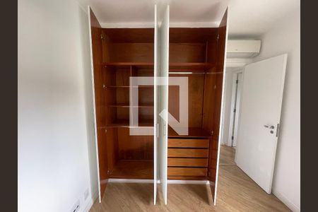 Apartamento à venda com 132m², 4 quartos e 3 vagas Apartamento à venda com 132m², 4 quartos e 3 vagasQuarto 2