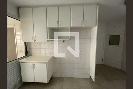 Apartamento à venda com 132m², 4 quartos e 3 vagas Apartamento à venda com 132m², 4 quartos e 3 vagasCozinha