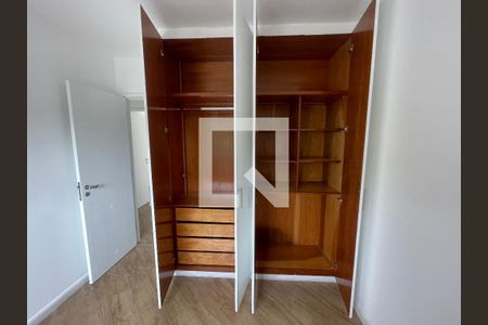 Apartamento à venda com 132m², 4 quartos e 3 vagas Apartamento à venda com 132m², 4 quartos e 3 vagasQuarto 2