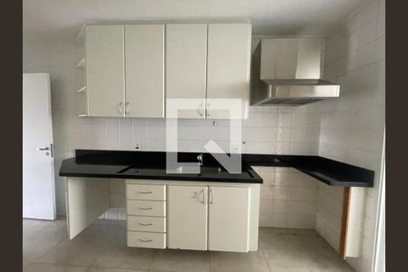 Apartamento à venda com 132m², 4 quartos e 3 vagas Apartamento à venda com 132m², 4 quartos e 3 vagasCozinha