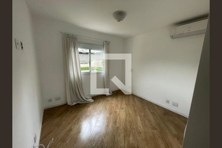 Apartamento à venda com 132m², 4 quartos e 3 vagas Apartamento à venda com 132m², 4 quartos e 3 vagasSuíte