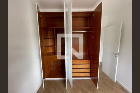 Apartamento à venda com 132m², 4 quartos e 3 vagas Apartamento à venda com 132m², 4 quartos e 3 vagasQuarto 3