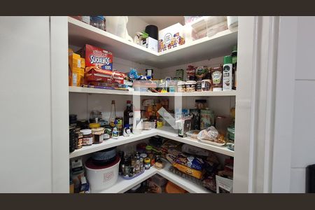 Apartamento à venda com 366m², 4 quartos e 5 vagas Apartamento à venda com 366m², 4 quartos e 5 vagasDespensa