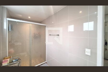 Apartamento à venda com 366m², 4 quartos e 5 vagas Apartamento à venda com 366m², 4 quartos e 5 vagasBanheiro da Suíte 3