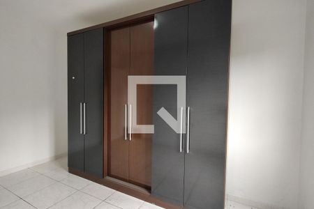 Apartamento à venda com 70m², 2 quartos e 1 vaga Apartamento à venda com 70m², 2 quartos e 1 vagaQuarto 1 - Armários