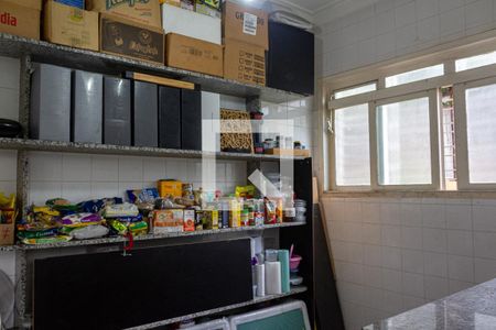 Casa à venda com 534m², 3 quartos e 4 vagas Casa à venda com 534m², 3 quartos e 4 vagasDespensa