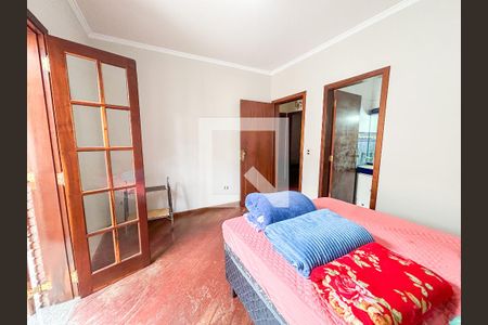 Casa à venda com 300m², 5 quartos e 4 vagas Casa à venda com 300m², 5 quartos e 4 vagasSuíte 2