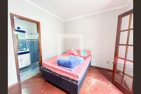 Casa à venda com 300m², 5 quartos e 4 vagas Casa à venda com 300m², 5 quartos e 4 vagasSuíte 2