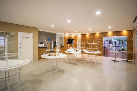 Apartamento à venda com 56m², 2 quartos e 1 vaga Apartamento à venda com 56m², 2 quartos e 1 vagaÁrea comum - Salão de festas