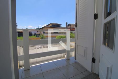 Casa à venda com 600m², 4 quartos e 8 vagasSacada da suíte 1