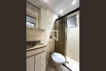Apartamento à venda com 57m², 2 quartos e 1 vaga Apartamento à venda com 57m², 2 quartos e 1 vagaBanheiro