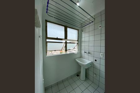 Lavabo de apartamento para alugar com 2 quartos, 48m² em Vila Isa, São Paulo