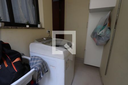 Casa à venda com 100m², 3 quartos e sem vagaLavanderia