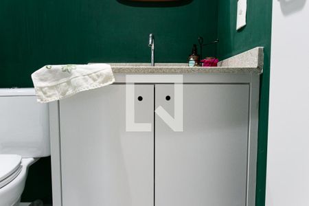 Apartamento à venda com 66m², 2 quartos e 1 vaga Apartamento à venda com 66m², 2 quartos e 1 vagaBanheiro Social