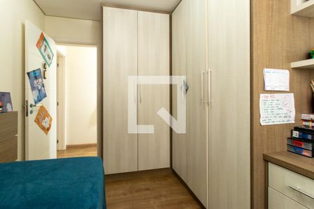 Quarto 1 de apartamento para alugar com 2 quartos, 60m² em Novo Mundo, Curitiba