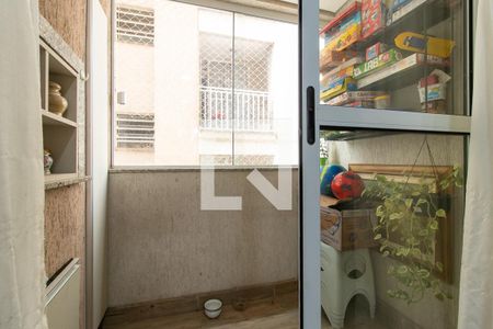 Sacada de apartamento para alugar com 2 quartos, 60m² em Novo Mundo, Curitiba