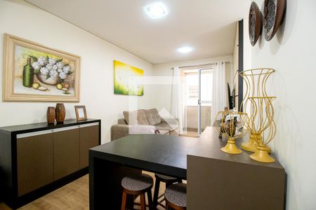 Sala de apartamento para alugar com 2 quartos, 60m² em Novo Mundo, Curitiba