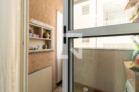 Sacada de apartamento para alugar com 2 quartos, 60m² em Novo Mundo, Curitiba