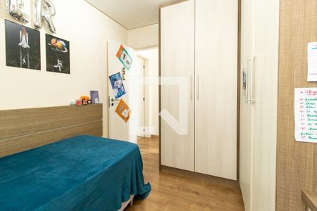Quarto 1 de apartamento para alugar com 2 quartos, 60m² em Novo Mundo, Curitiba