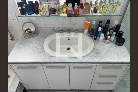 Apartamento para alugar com 250m², 5 quartos e 4 vagasBanheiro da Suíte 3