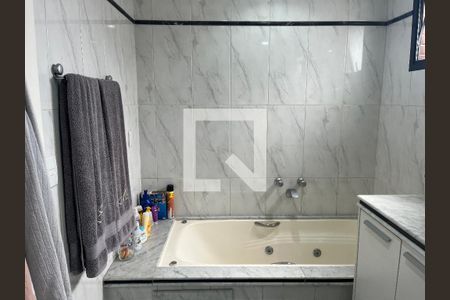 Apartamento para alugar com 250m², 5 quartos e 4 vagasBanheiro da Suíte 3