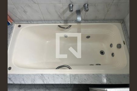 Apartamento para alugar com 250m², 5 quartos e 4 vagasBanheiro da Suíte 3