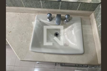 Apartamento para alugar com 250m², 5 quartos e 4 vagasBanheiro da Suíte 4