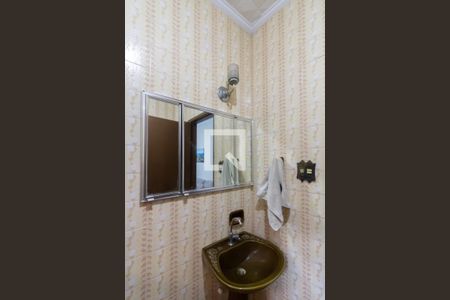 Casa à venda com 122m², 4 quartos e 3 vagas Casa à venda com 122m², 4 quartos e 3 vagasBanheiro