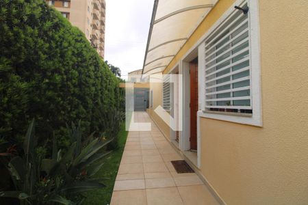 Casa à venda com 71m², 3 quartos e 2 vagasEntrada