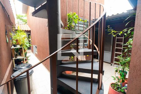 Casa à venda com 110m², 2 quartos e 2 vagas Casa à venda com 110m², 2 quartos e 2 vagasQuintal