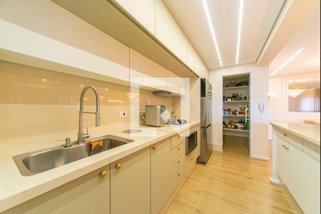 Apartamento para alugar com 107m², 2 quartos e 2 vagasCozinha