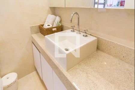 Apartamento para alugar com 107m², 2 quartos e 2 vagasBanheiro do Quarto 2