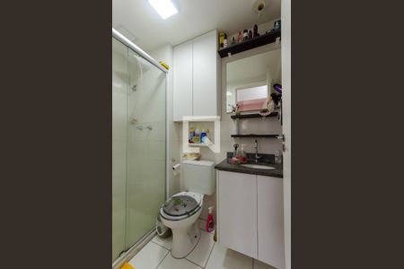 Banheiro de apartamento para alugar com 1 quarto, 47m² em Vila Siqueira (zona Norte), São Paulo
