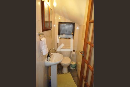 Casa de condomínio à venda com 200m², 4 quartos e 4 vagasBanheiro