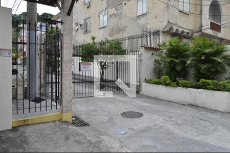 Casa de condomínio à venda com 200m², 4 quartos e 4 vagasFachada