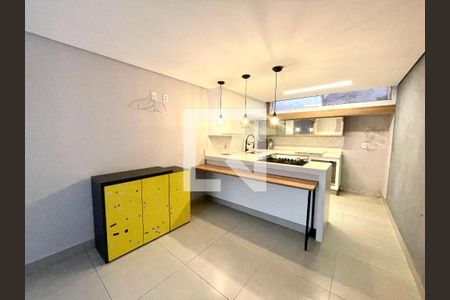 Casa à venda com 144m², 2 quartos e 2 vagas Casa à venda com 144m², 2 quartos e 2 vagasCozinha