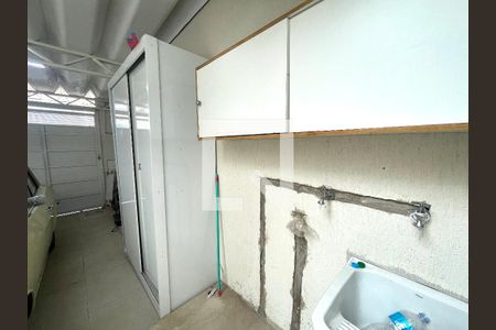 Casa à venda com 144m², 2 quartos e 2 vagas Casa à venda com 144m², 2 quartos e 2 vagasÁrea de Serviço