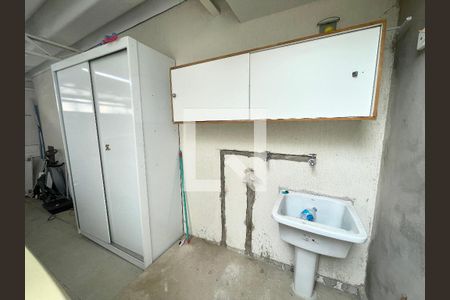 Casa à venda com 144m², 2 quartos e 2 vagas Casa à venda com 144m², 2 quartos e 2 vagasÁrea de Serviço