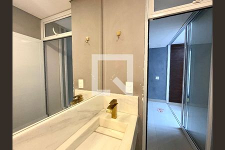 Casa à venda com 144m², 2 quartos e 2 vagas Casa à venda com 144m², 2 quartos e 2 vagasLavabo