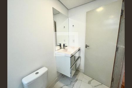 Casa à venda com 144m², 2 quartos e 2 vagas Casa à venda com 144m², 2 quartos e 2 vagasBanheiro da Suíte