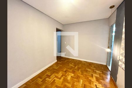 Casa à venda com 144m², 2 quartos e 2 vagas Casa à venda com 144m², 2 quartos e 2 vagasQuarto 2 - Suíte