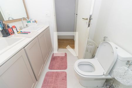 Apartamento à venda com 125m², 2 quartos e 2 vagas Apartamento à venda com 125m², 2 quartos e 2 vagasBanheiro