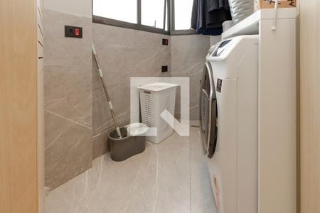 Apartamento à venda com 149m², 3 quartos e 2 vagas Apartamento à venda com 149m², 3 quartos e 2 vagasÁrea de Serviço