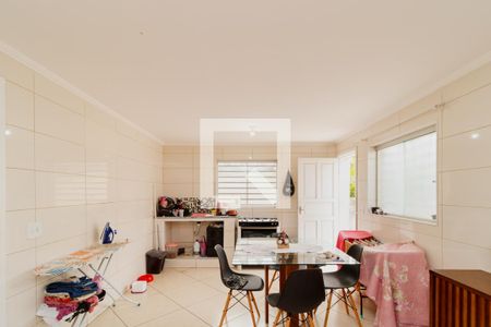 Casa à venda com 76m², 2 quartos e 1 vagaCozinha