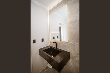 Casa à venda com 132m², 3 quartos e 2 vagas Casa à venda com 132m², 3 quartos e 2 vagasBanheiro/Suíte