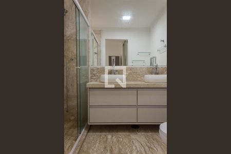 Apartamento à venda com 239m², 4 quartos e 4 vagasBanheiro da Suíte 1